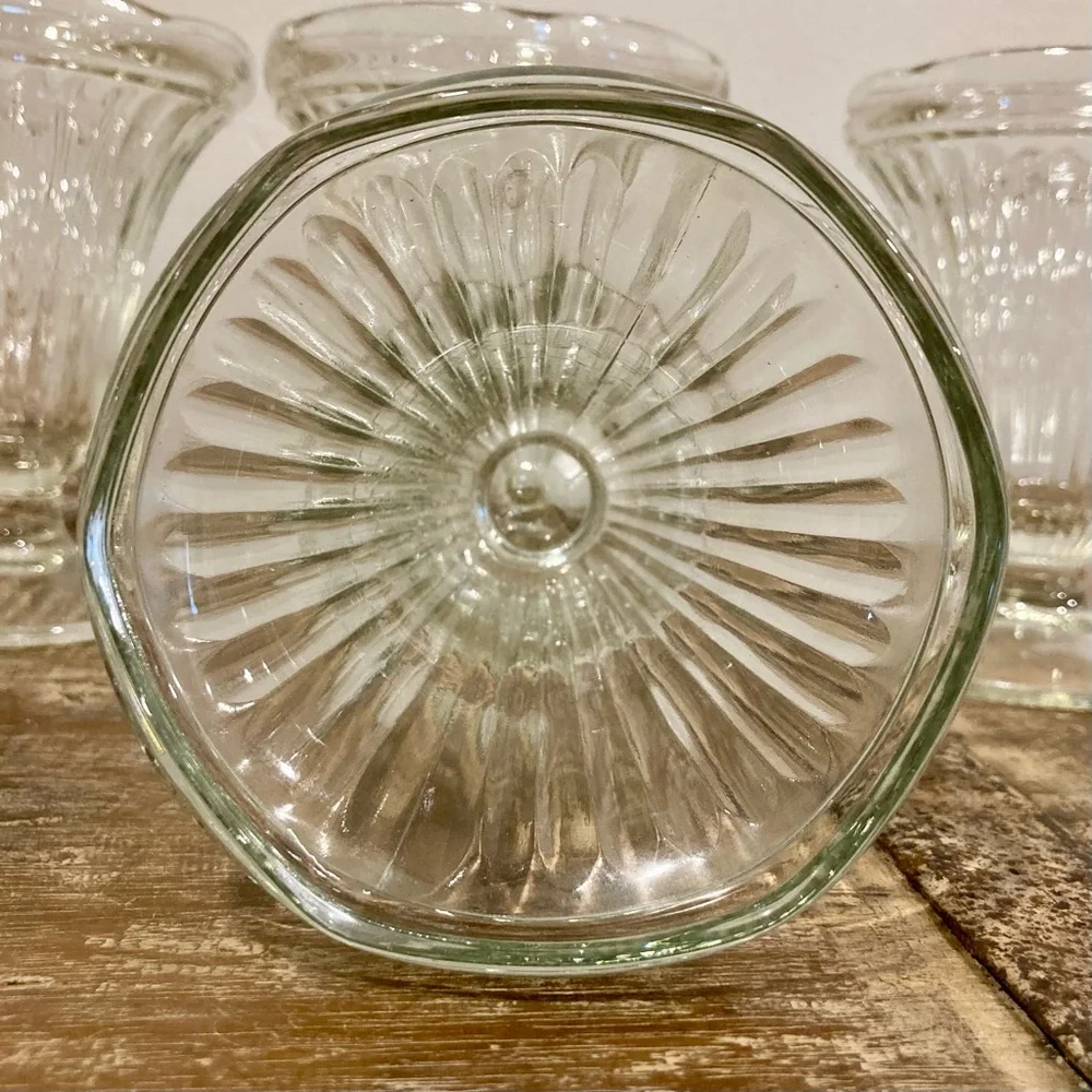 6 Vintage Ice Cream Sundae Glasses Ribbed Scalloped Edge 5